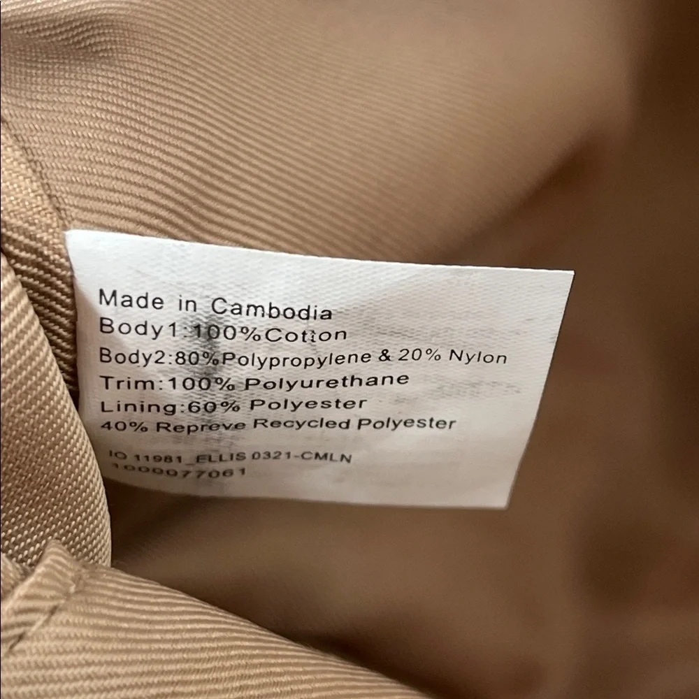 Sakroots Spring Bag with Charms excellent condition floral butterfly Pattern - Picture 11 of 13